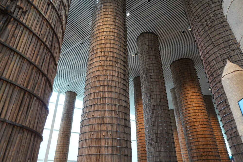 大阪万博のアラブ首長国館のナツメヤシの写真