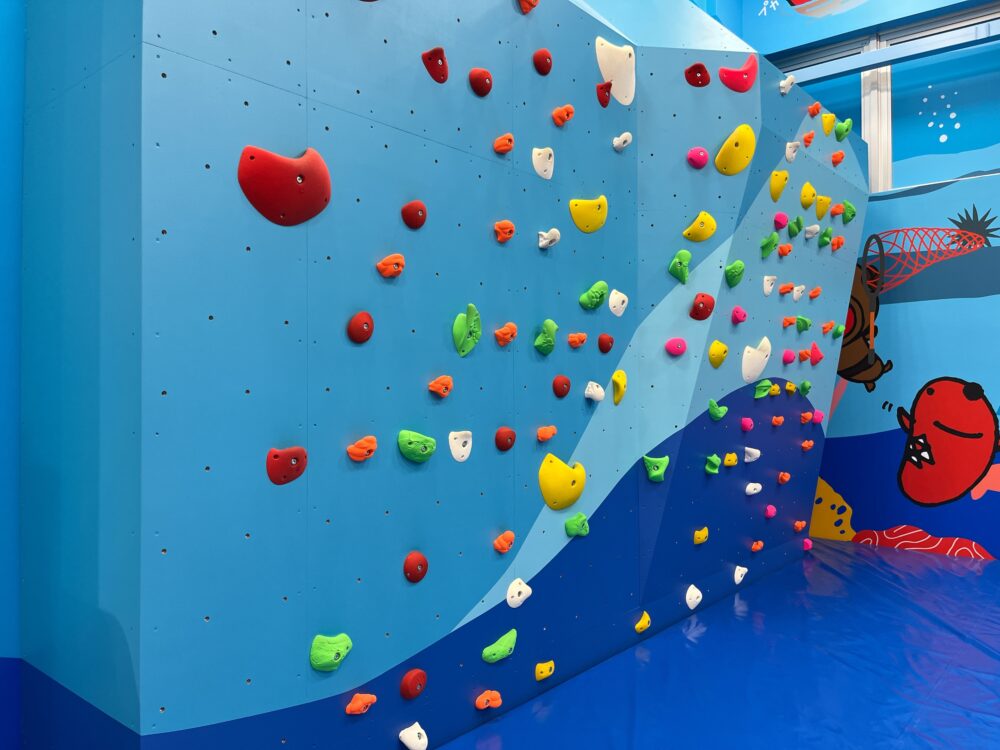 めんたいパークとこなめのつぶつぶランド内ボルダリングの写真