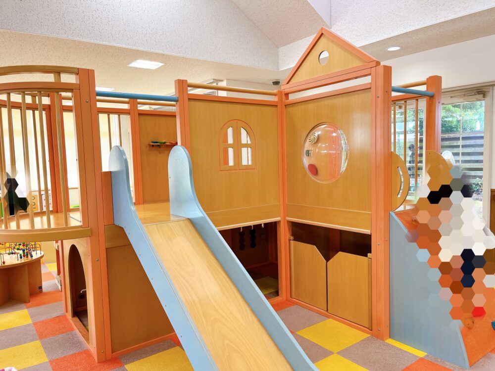 あそボ〜ネの滑り台の写真