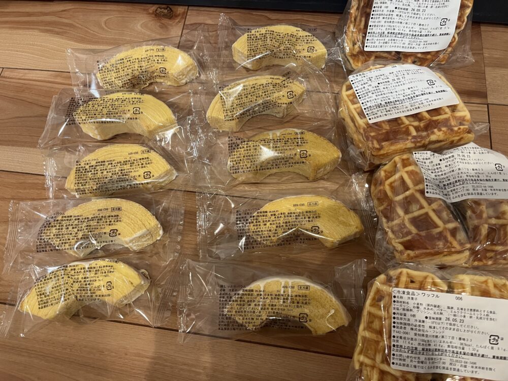 香月堂アウトレットの購入品ワッフルなどの写真