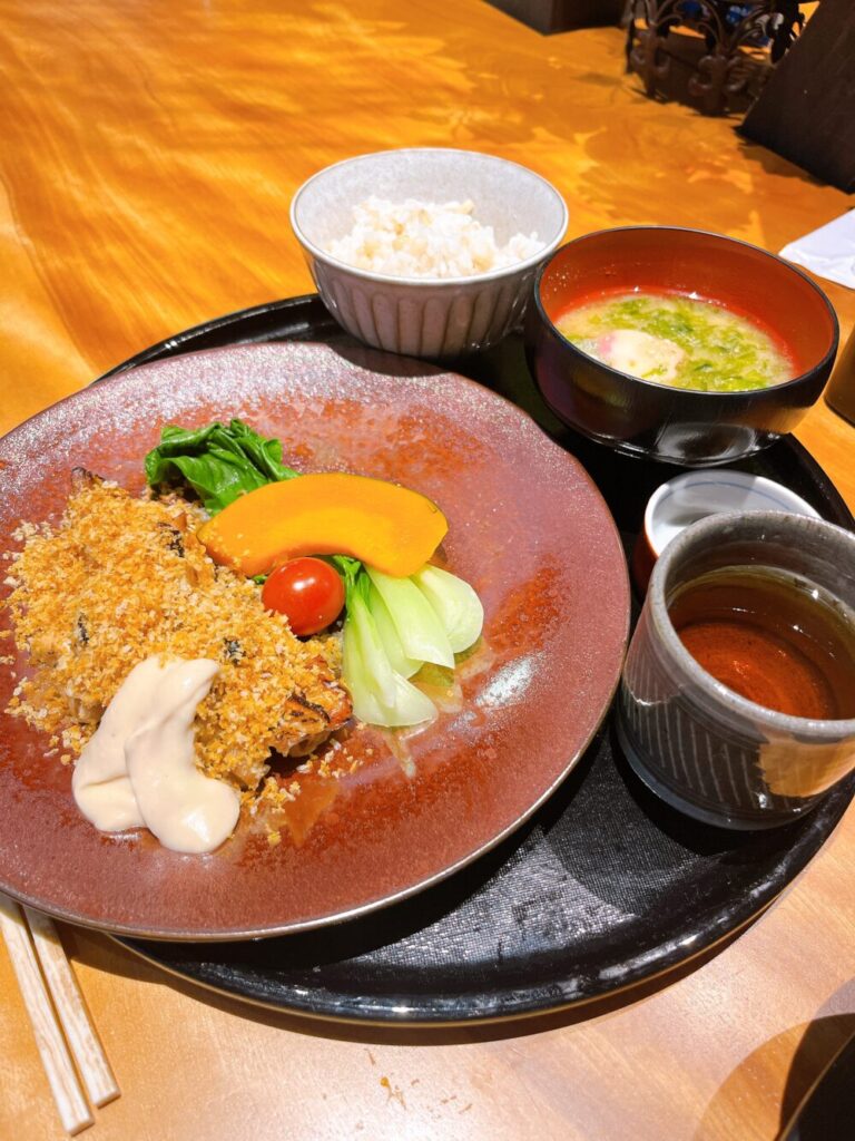 K庵のランチもろみチキンの写真
